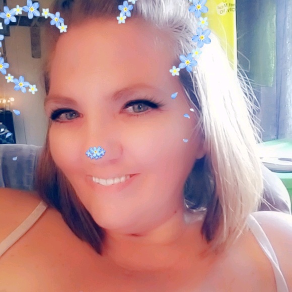 Meet your Posher, Jessica - Picture 1 of 1